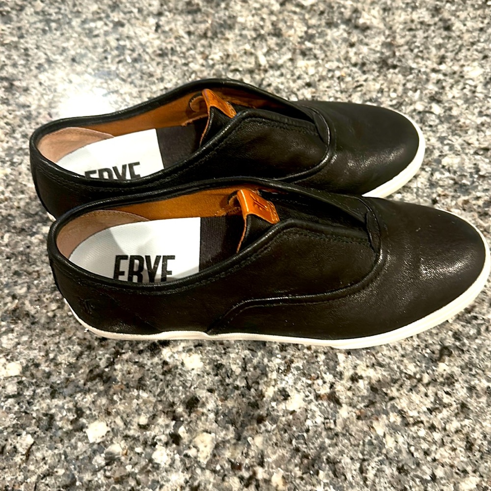 Black Frye Mindy Slip On shoes Size 6